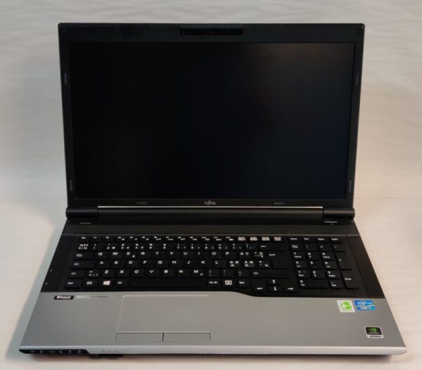 Fujitsu Lifebook N532 i7-3630QM 17.3" FHD 8GB 750HDD 15.6" W10P