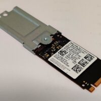 128GB M.2 NVMe SSD asema (käytetty)
