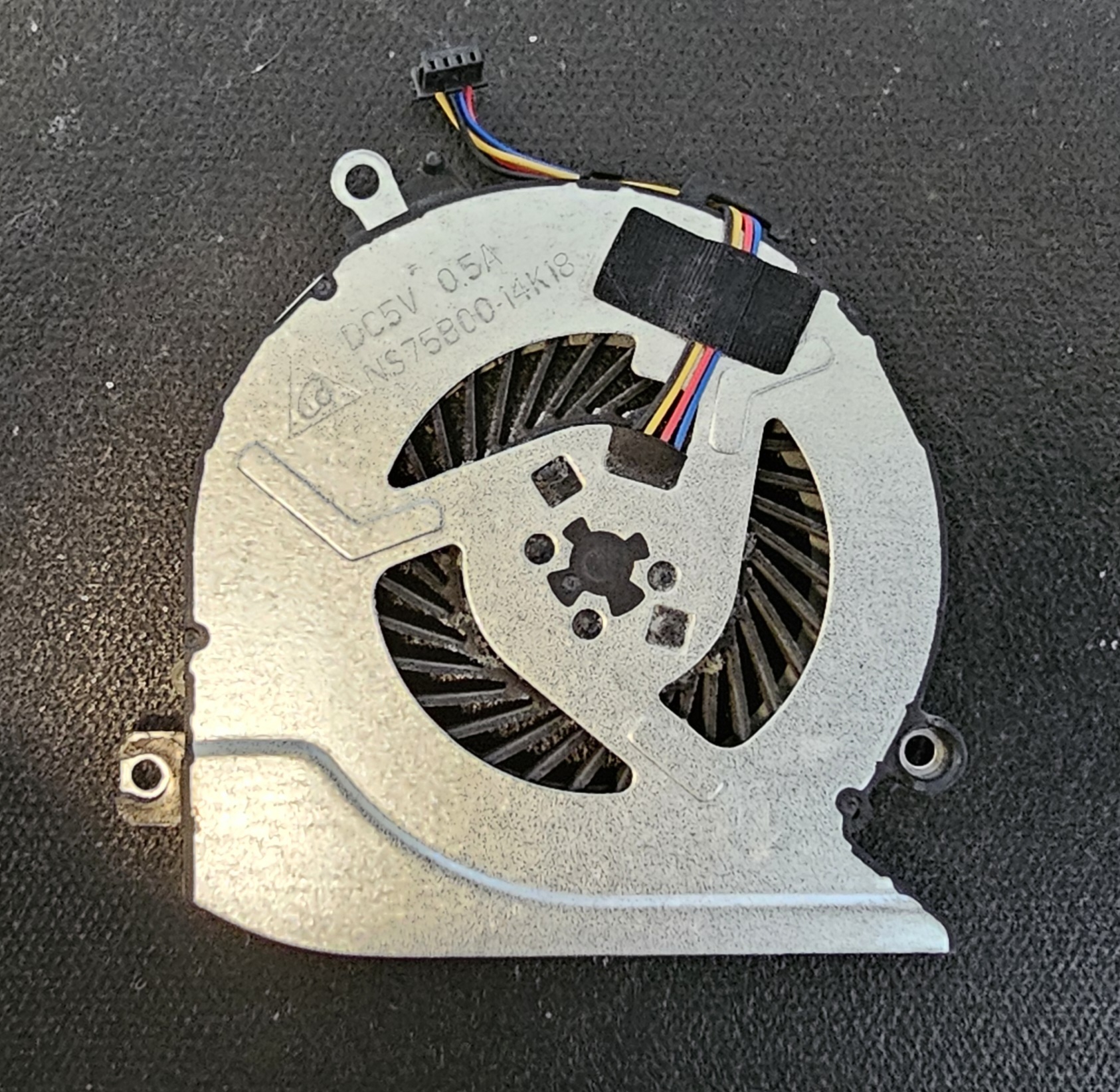 HP Pavilion 15-ab010nr 812109-001 Fan - Image 2